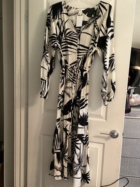 H&M Black and White Tropical Print Maxi Dress